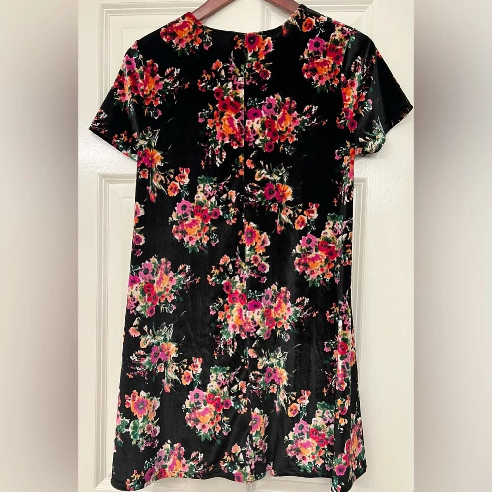 Show Me Your MuMu Velvet Mini Dress in Bohemian Black Bouquet Size Medium - Picture 3 of 10